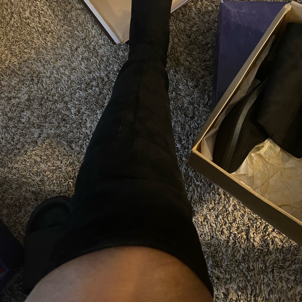 New Womens Above Knee Boots. Size 10.